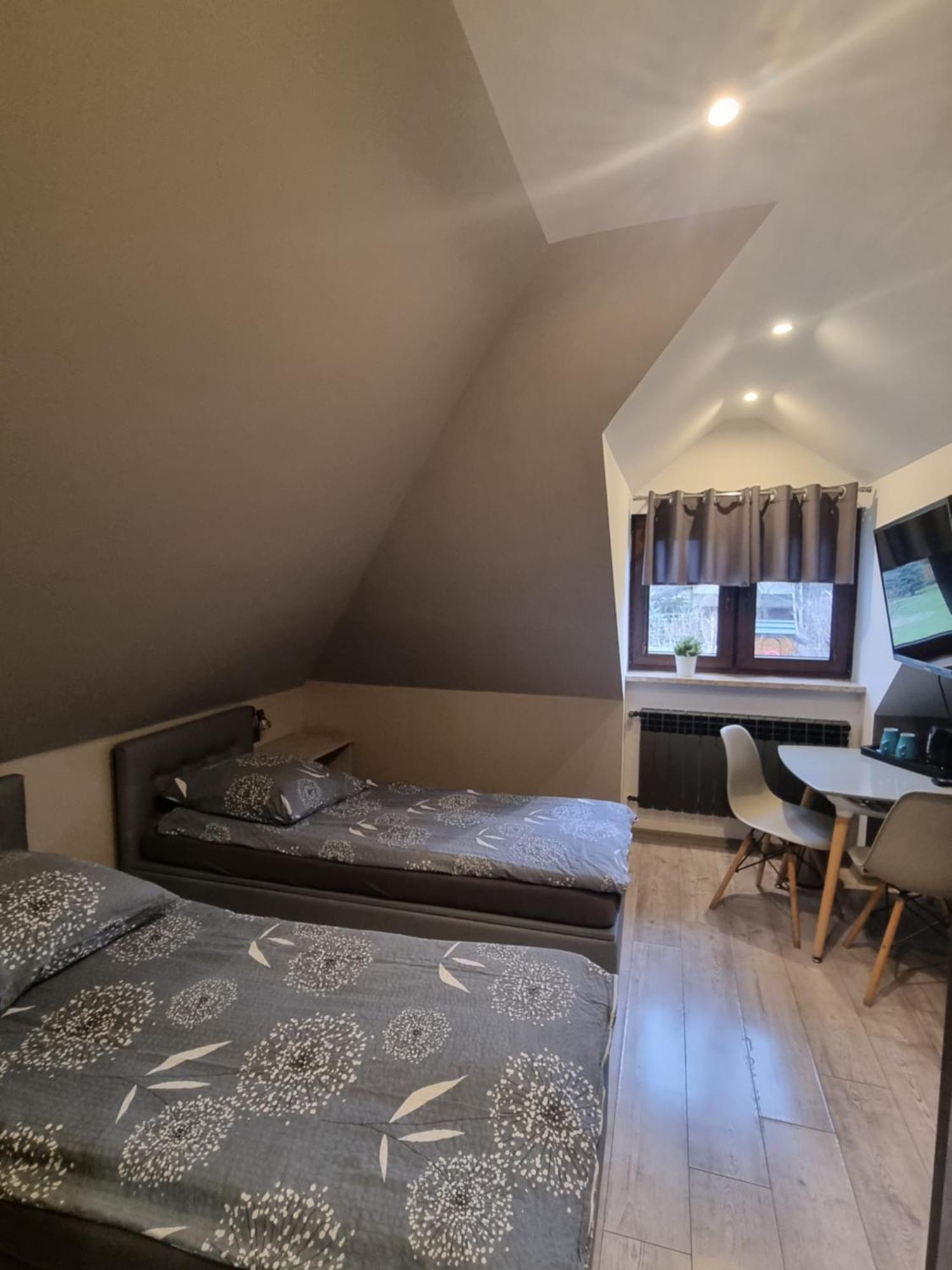 Przystan Appartement Rozalin  Buitenkant foto