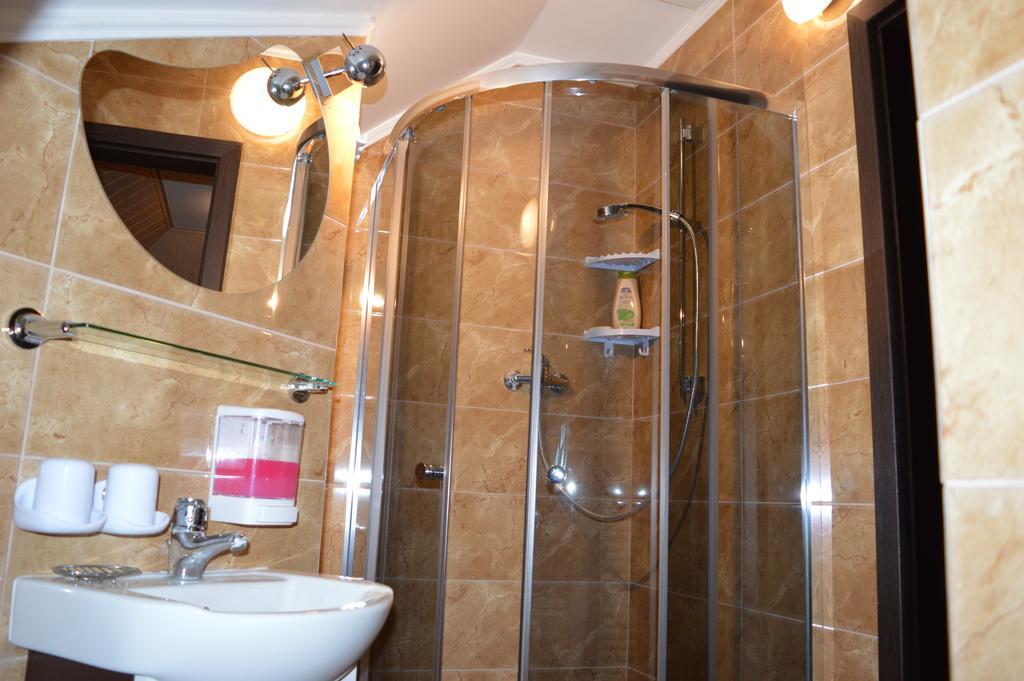Przystan Appartement Rozalin  Buitenkant foto